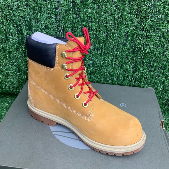 WOMEN'S TIMBERLAND® HERITAGE 6-INCH WATERPROOF BOOTS - Picture 8 of 9